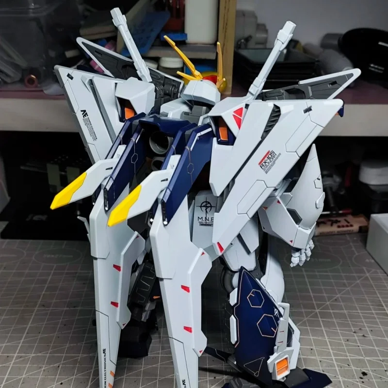 En STOCK JUJIANG RX-105 XI HG 1/144 Kit de modelo de figura de acción de montaje Robot de juguete para aficionados modelo de plástico regalo de colección