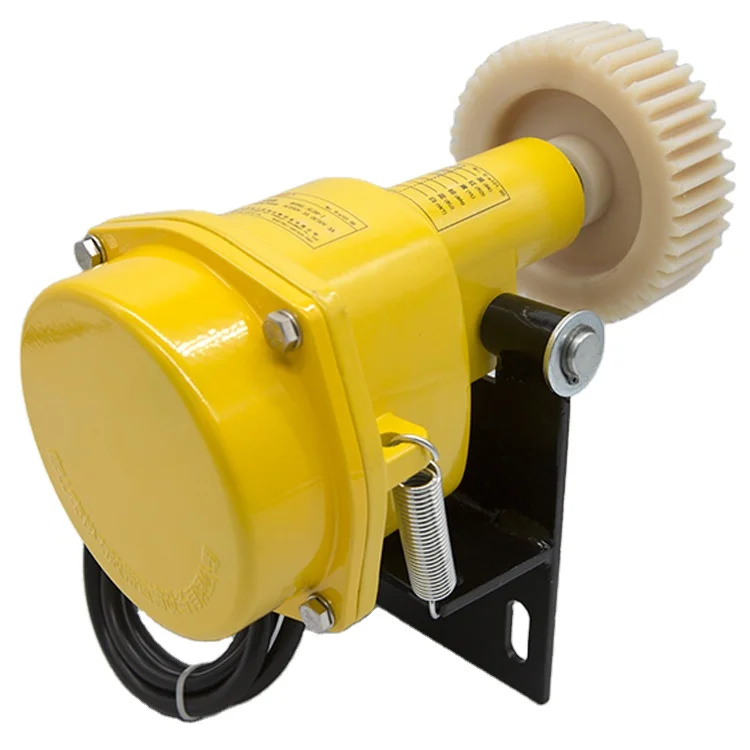 Adjustable belt speed slip switch passive speed detector for contact protection of conveyor systems