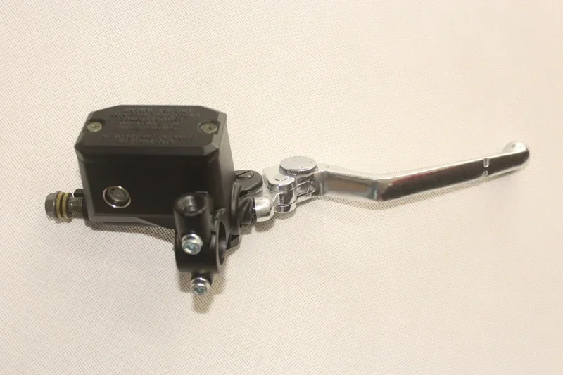 front-brake-master-cylinder-for-benelli-bn302-tornado-tnt300-stels-300-keeway-rkx-300-bn-tnt-300-302-brake-pump