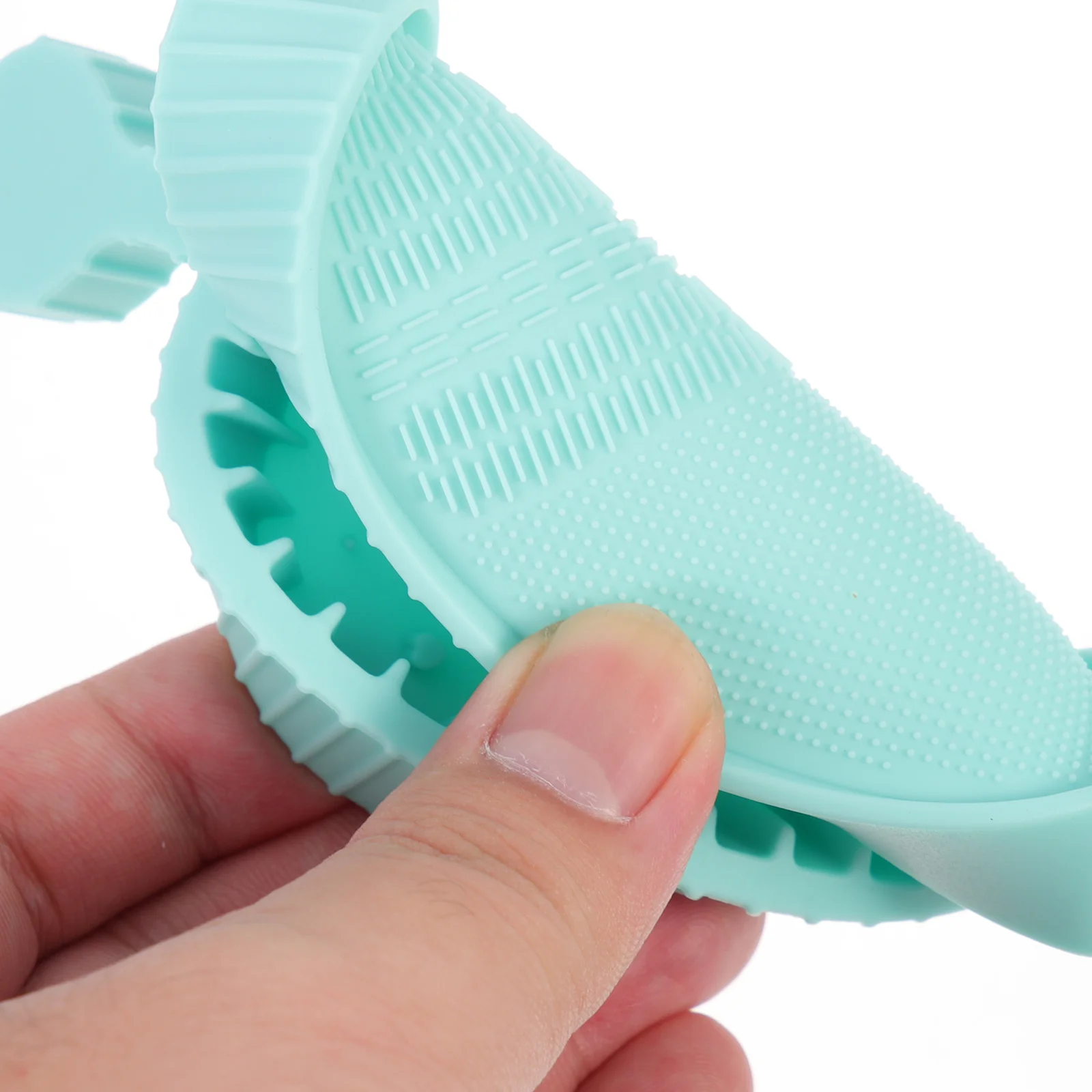 

Foldable Silicone Brush Cleaning Mat Premium Material Non-Deformable Full Elasticity for Makeup Brush Cleaner Tool Beauty