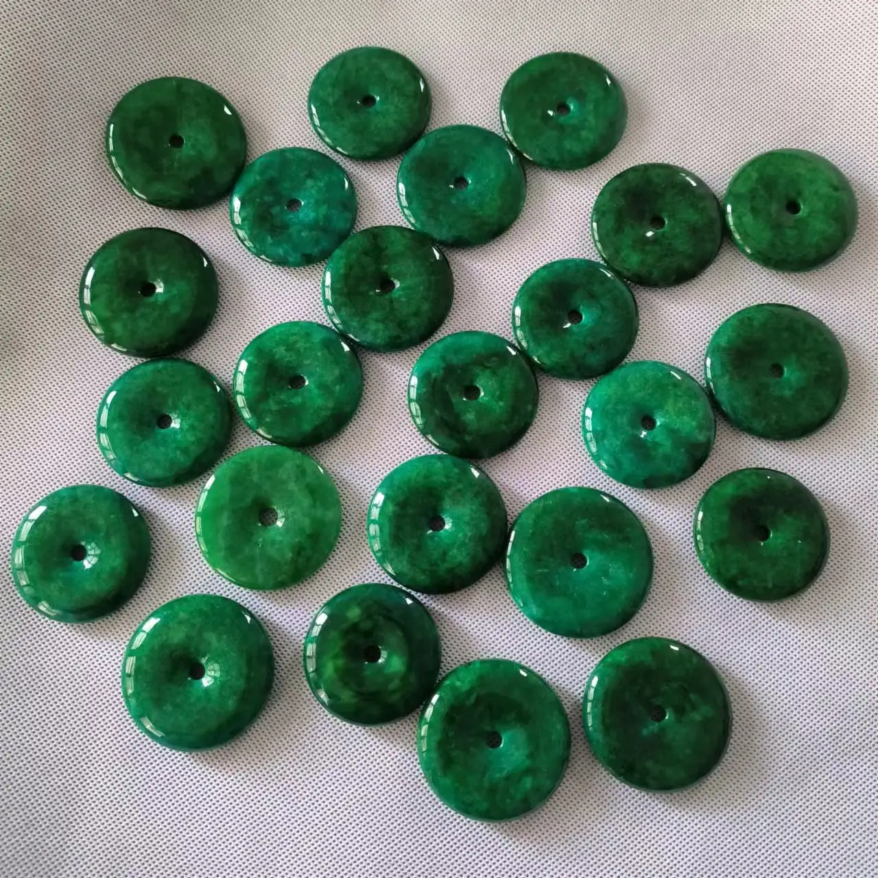 

1pcs/lot Natural Jadeite Jade Pendant sweater chain classic means good large dark green high quality jewelry amulet folk-custom