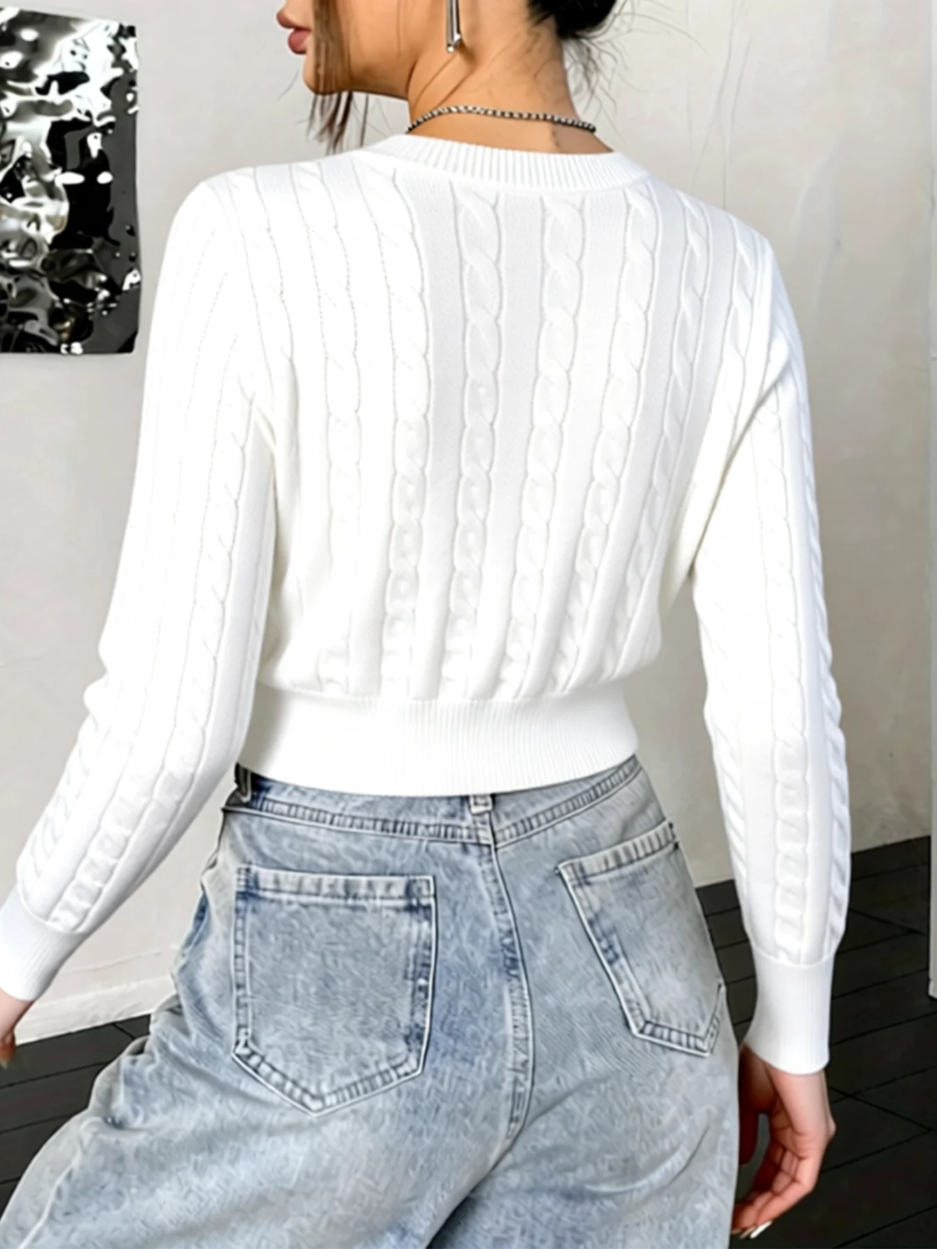 Notched V‑Neck Cable Knit Crop Top For Women Long‑Sleeve Casual Cropped Pullover