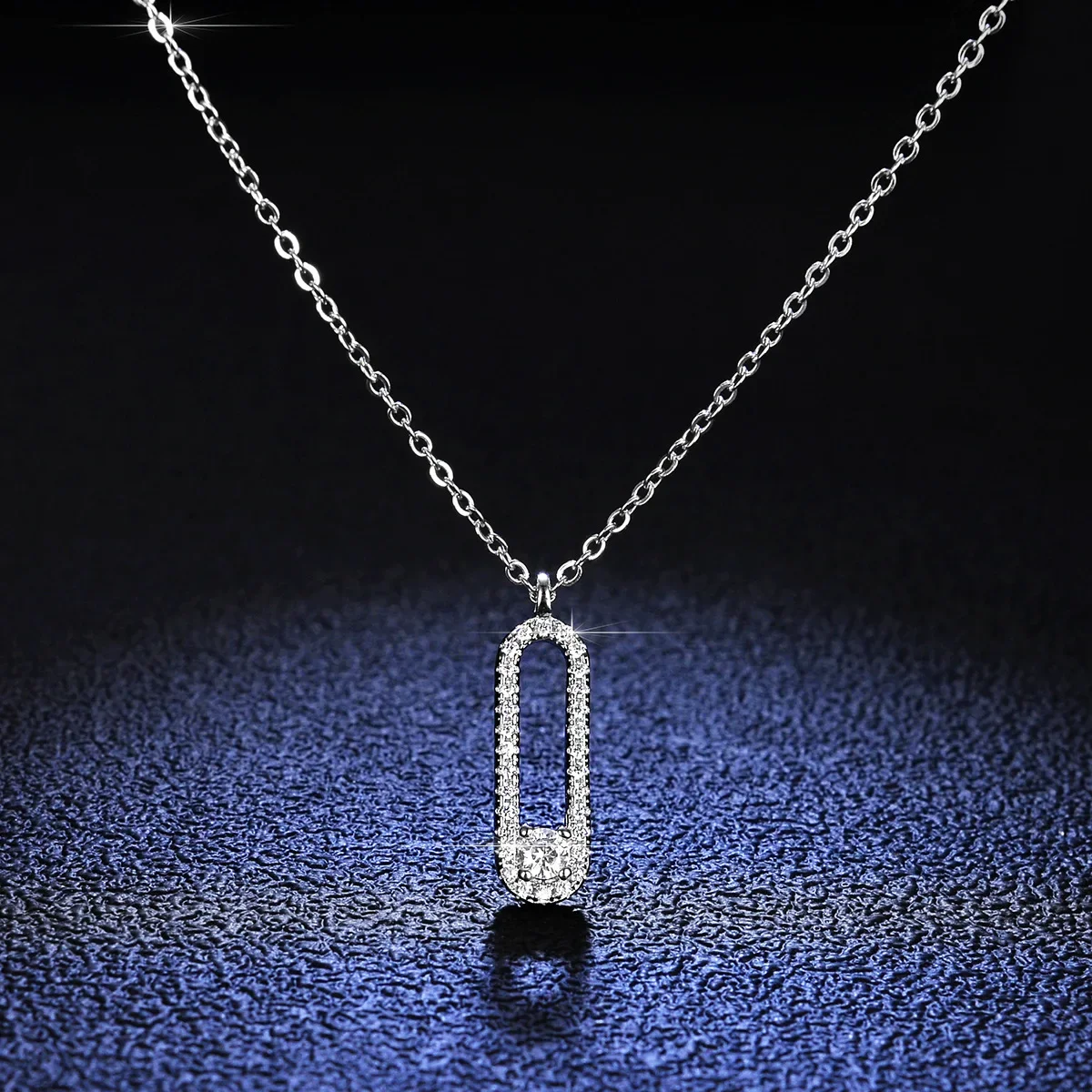 

18K gold simple cold style moissanite PT950 platinum women's pin necklace D color VVS1 diamond pendant clavicle chain