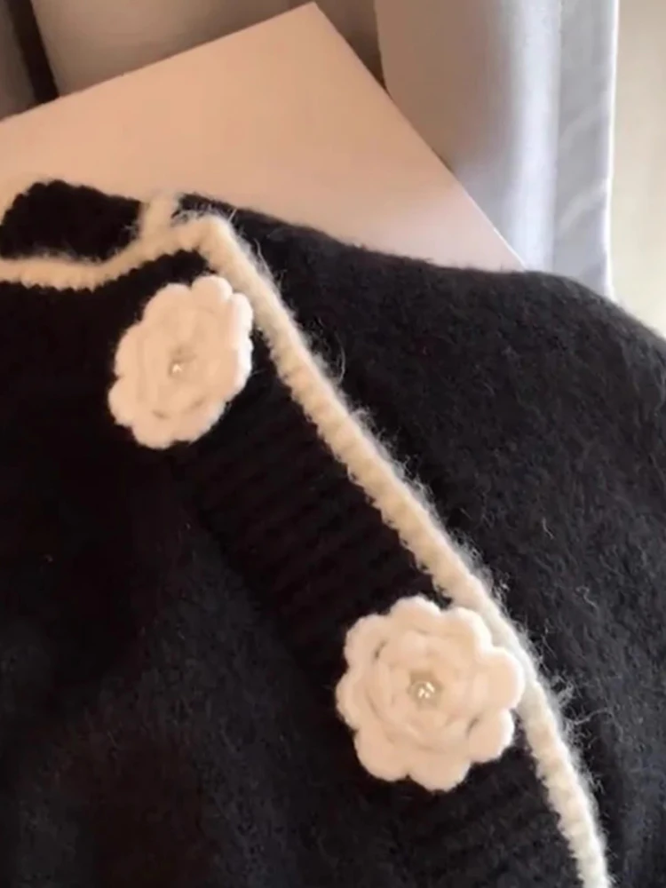 Women\'s Small Fragrance Style Camellia Sweaters Cardigan 2024 Autumn New O-neck Long-sleeved Sweater Temperament Knitted Tops