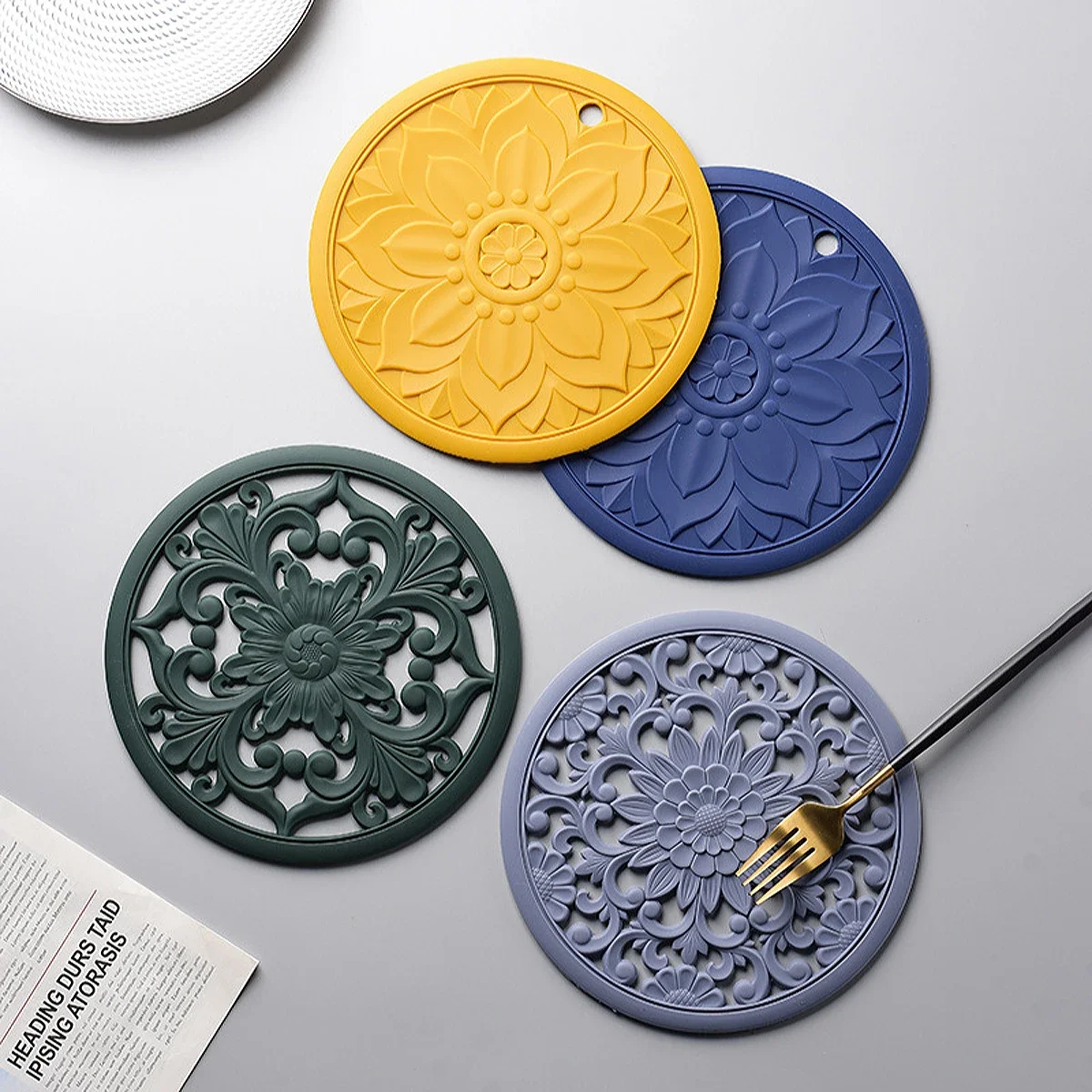 3pcs/Set Cutout Pattern Silicone Coaster Art Flower Circular Insulation Pad Anti Scalding Water Filter Pad Kitchen Accessorie