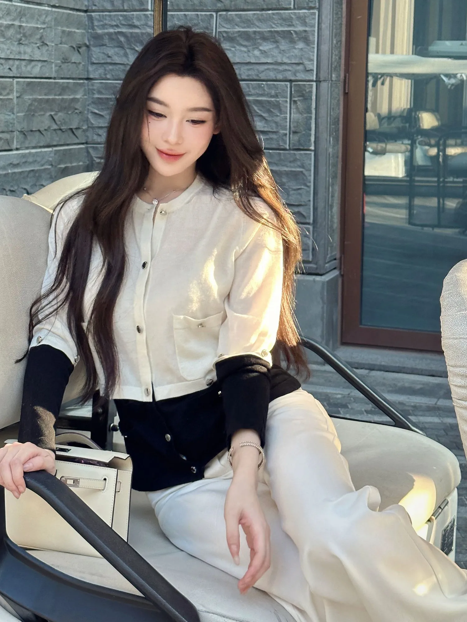 

Artistic Knitted Long Sve round Ne Spliced Bla White Top YOUENBB Fraant Sle Women's Faion Autumn 2024
