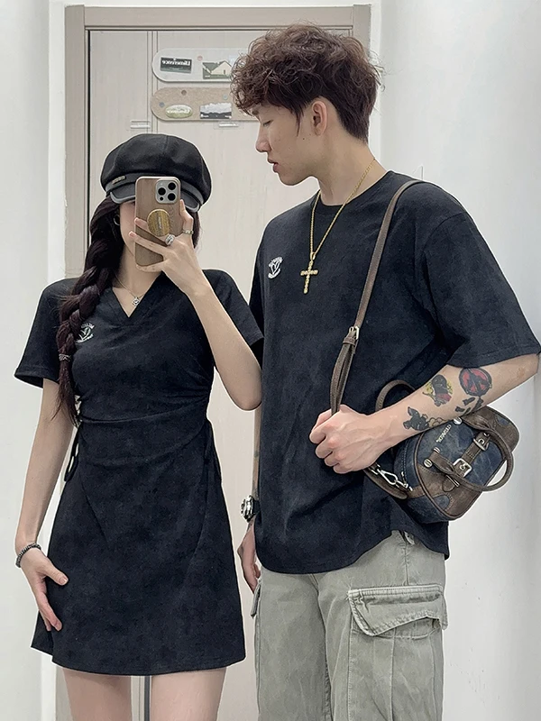 Couple correspondant été ort Sve t-shirts et jupes minceur Design coréen Sle trajet doux Polyester Fiber v-ne