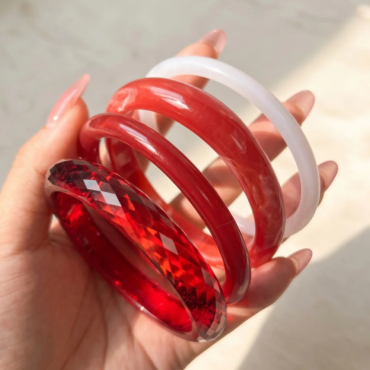 4Pcs/Set Exquisite Geometry Cutting Transparent Red Resin Bangles Set For Women Bangle Bracelets Charm Thick Simple Jewelry
