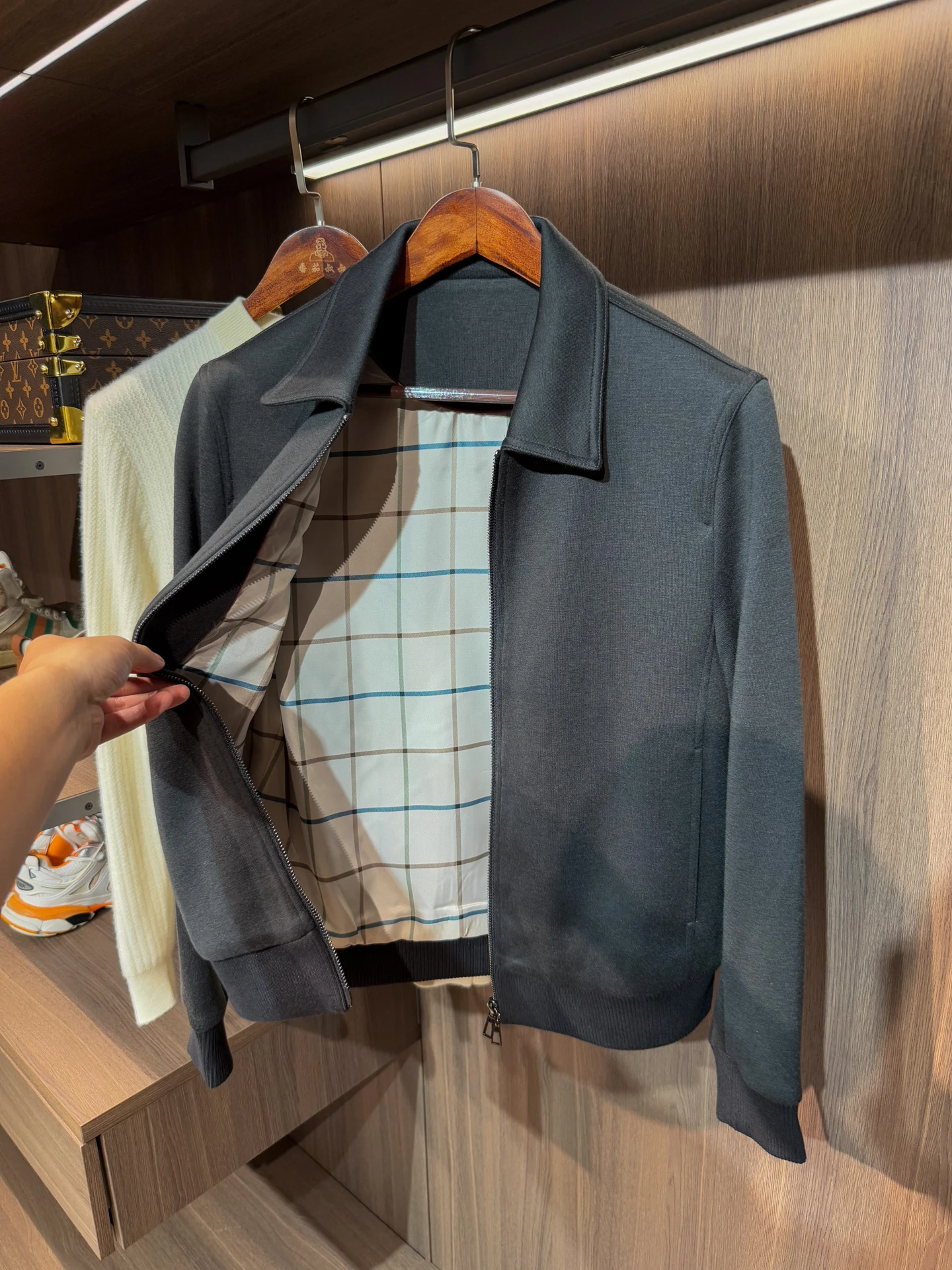 

Ele Gentleman Forest Tone Lightweight Luxury Wool Blend Skin-friendly Warm Men's Casual Busin Jaet Coat