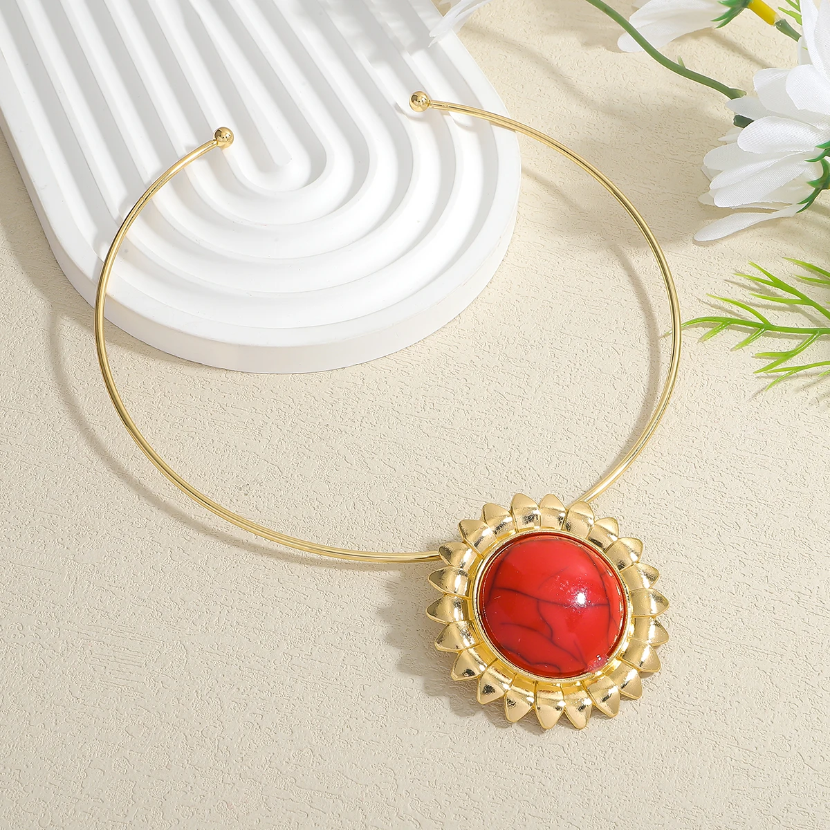 

girlgo Fashion Red Agate Stone Shiny Necklace for Women Stainless Steel Gold Color Round Necklace Jewelry Gifts Trend Accessory