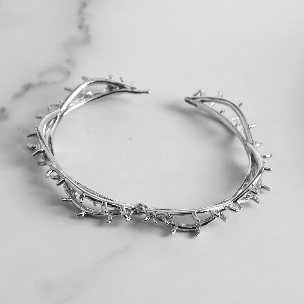 Thorn Bracelet Punk Gothic Cosplay Unisex Metal Hip Hop Hand Chain Silver Color Jewelry Bangles Props Birthday Gift Accessories