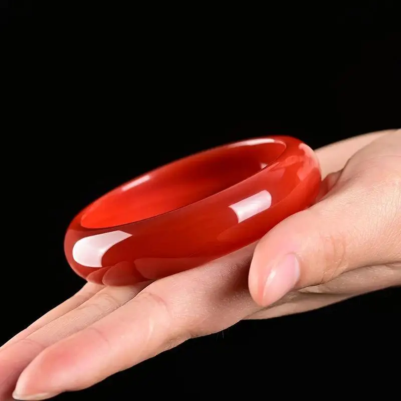 Bull blood widened red agate, carnelian, bracelet jadeite jade items