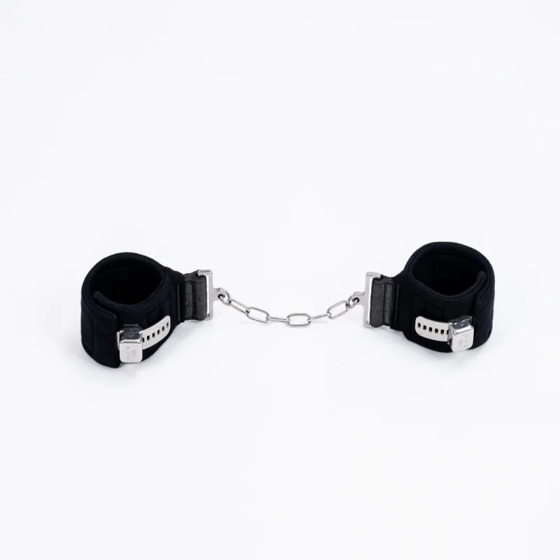 Chain Insert Feet Standing Magnetron Restraint Strap For Female Psychiatric Patient To Avoid Excrement While Going To Toilet