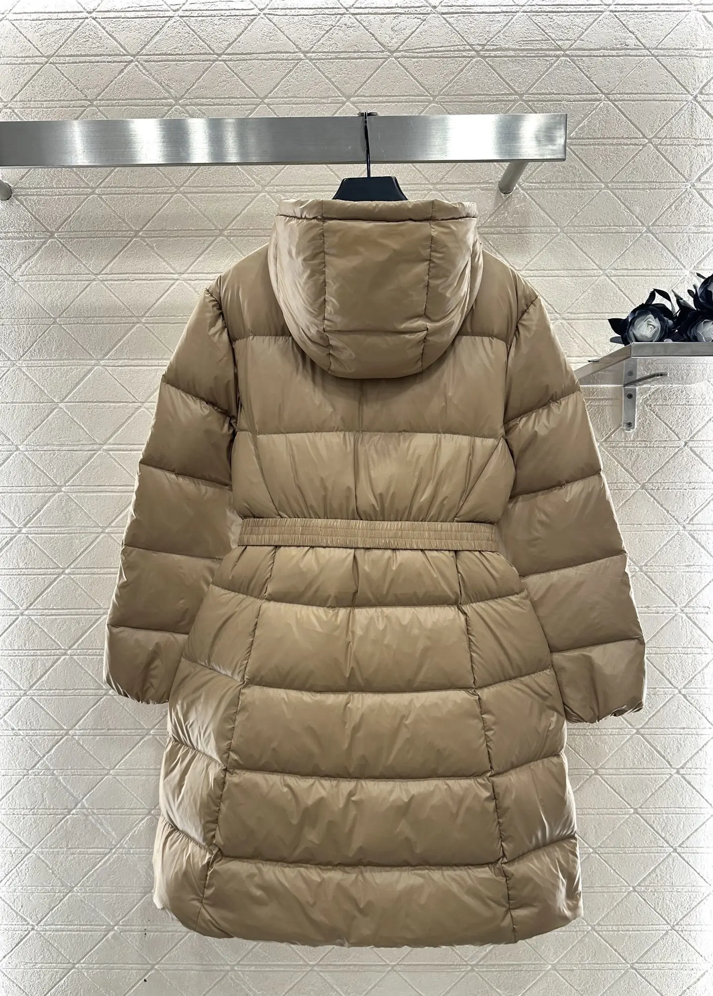 

Women's winter new windproof and waterproof nylon hooded belt long white goose down down jacket