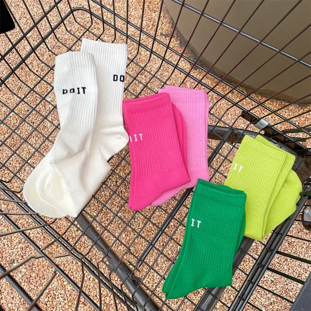 

Fashion Colorful Pink Socks Letter Solid Letter Crew Socks Female Hosiery Cotton Calf Socks Daily