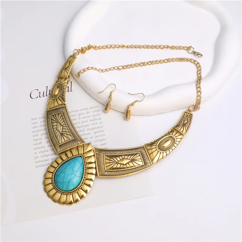European and American exaggerated necklace women's alloy high-end earrings necklace retro pattern collarbone chain set