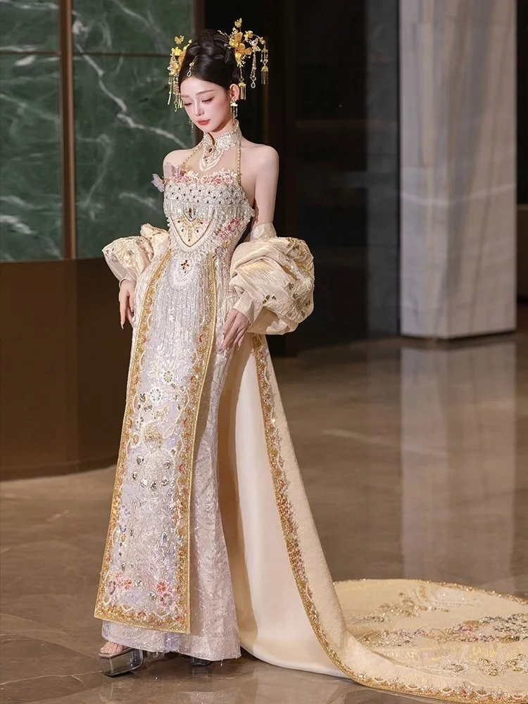 Abito color champagne cheongsam lungo la coda, brindisi per banchetti nuziali di fidanzamento della nuova sposa