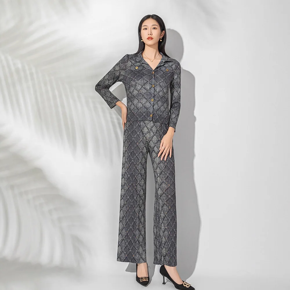 Miyake Pleated Fashion Casual Suit New Gradual Change Color Long Sleeve Shirt Collar Top High Waist Straight Pants Two-piece Set