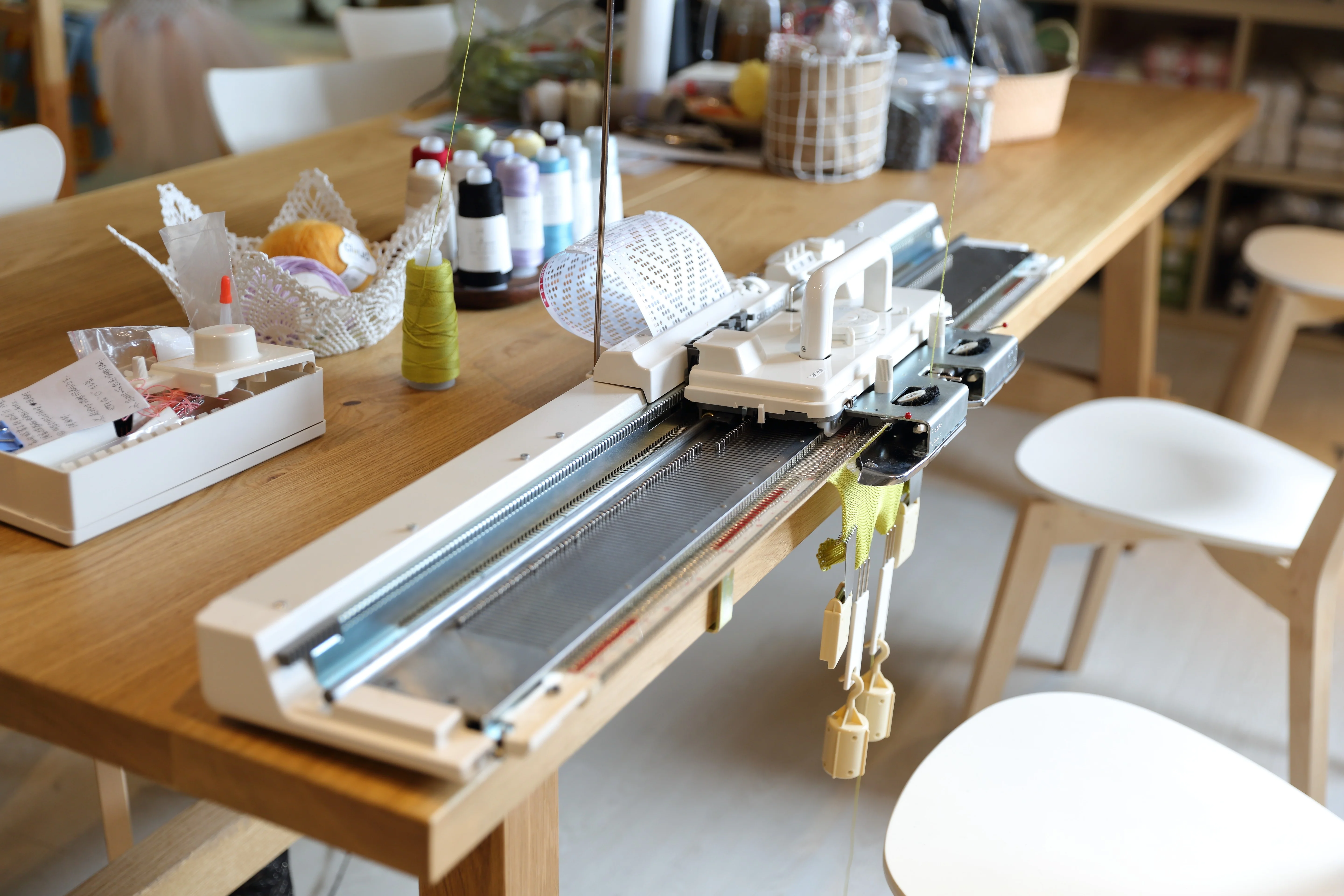 Full Set SK280 SRP60N YC60N 4 Color Changer Knitting Machine Home Use Hand-Driven Knitting Machine Fashion Garment
