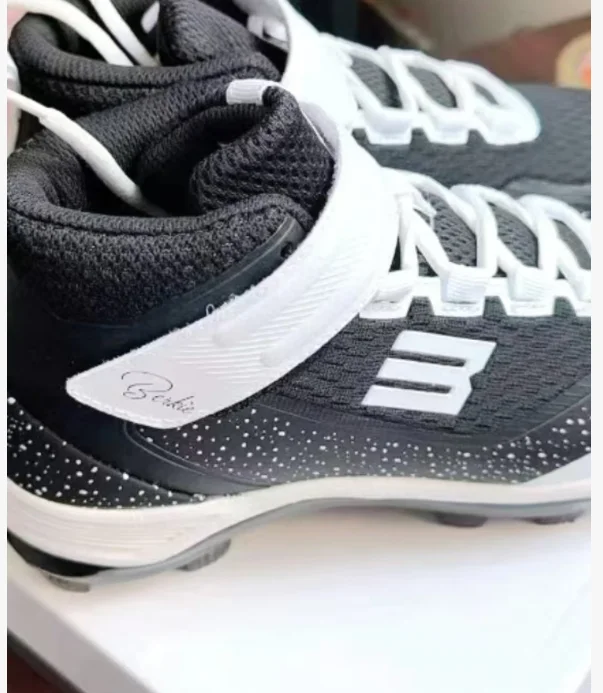 

2025 Football Boots Men's Football Boots Non-slip, Durable Football Boots Women's Football Boots