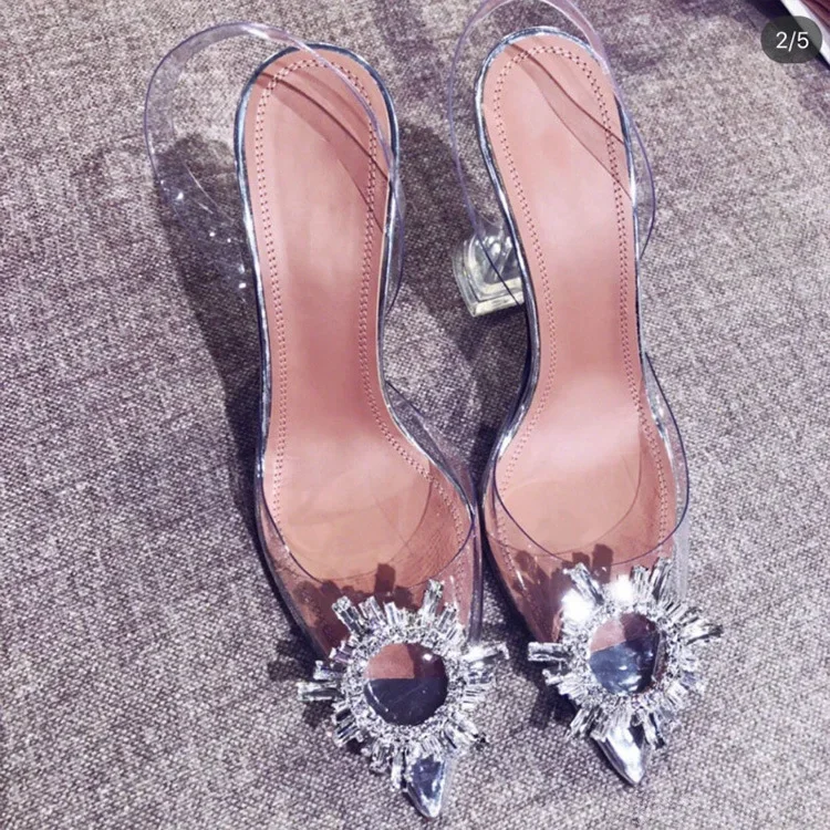 Amina Muaddi Sandalias de tacón alto de aguja con diamantes transparentes, zapatillas de goma de plástico a la moda para primavera y verano para mujer