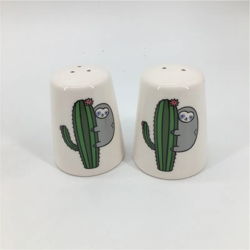 Kitchen accessories cactus Ceramic Salt and Pepper Shakers Cruet Set Oil Vinegar Cruet Set cooking oil dispenser