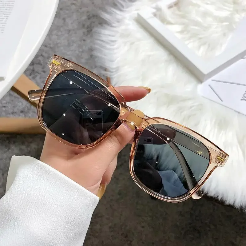 New Women UV Resistant Sunglasses Women's Vintage Brand Designer Sun Glasses Men Small Rectangle Shades UV400 Eyewear