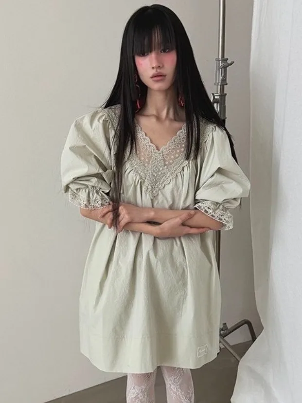 

Elegant Sweet Lace Trim V-Neck Slimming A-Line Dress Korean Style Loose Doll Suit Polyester Fiber Bubble Sleeve Midi Dress