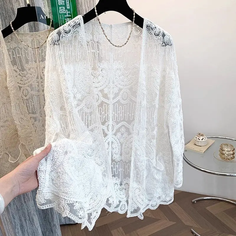 Летняя женская свободная куртка-рубашка в Корейском стиле 2025 года — вязанный крючком топ с длинными рукавами в ленивом стиле с цветочным принтом, кардиган большого размера G588