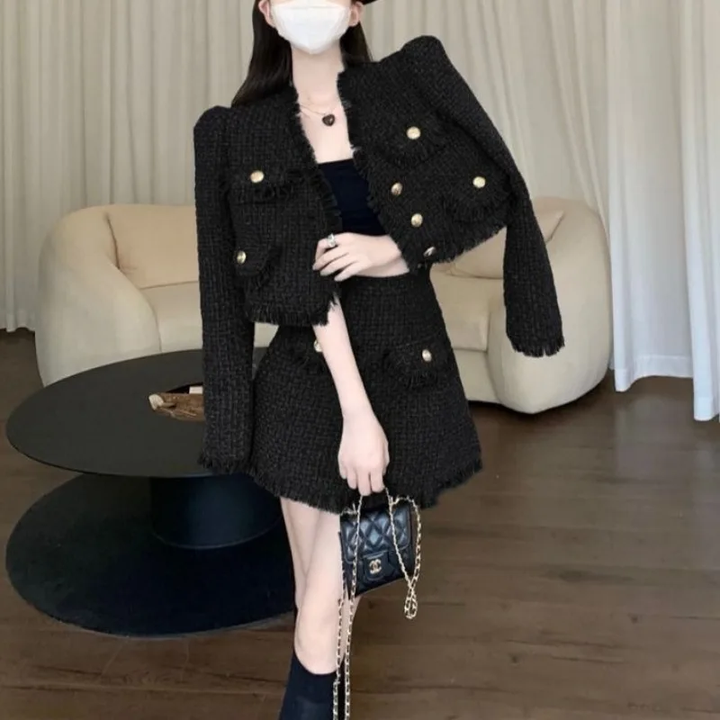 Western Style Autumn and Winter 2023 Women's V-neck Patchwork Button Pocket Bubble Sleeve Tassel Jacket Half Skirt Fashion Suit