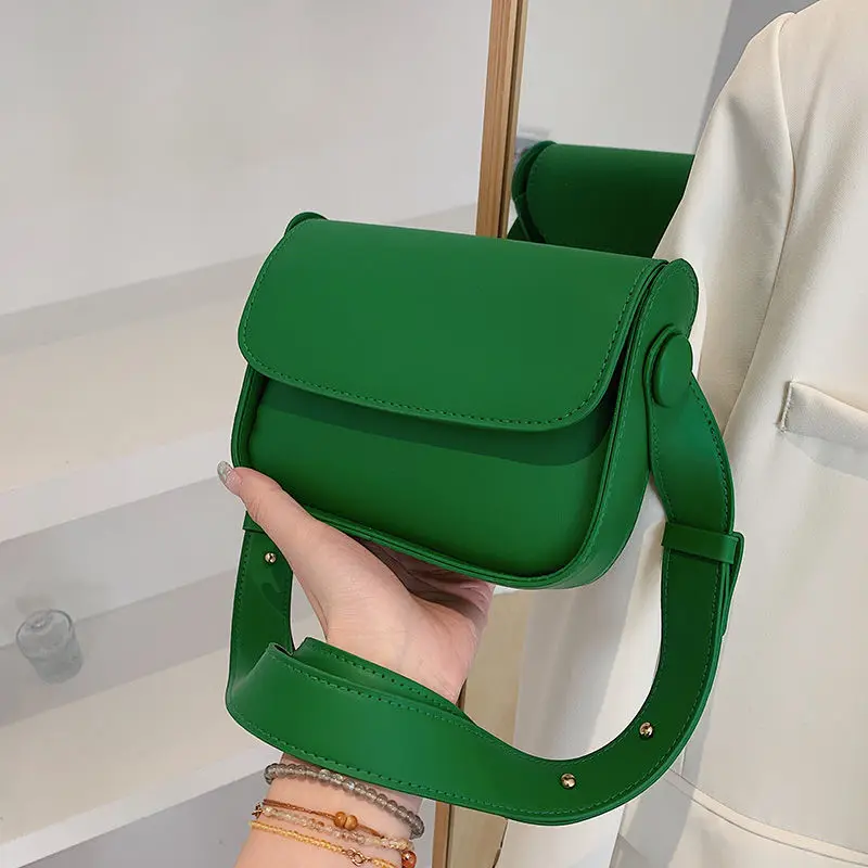 Green Underarm Bag Women\'s 2024 New Fashion Retro Shoulder Messenger Bag High-end Versatile Small Square Shoulder Bag