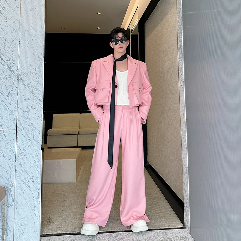 

Розовый костюмный комплект для мужчин и женщин: повседневные брюки прямого кроя, модная осенне-зимняя коллекция, полиэстер.