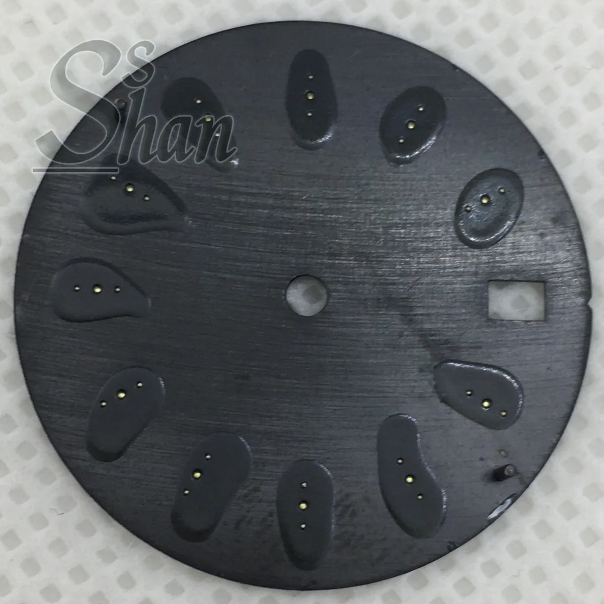 يتم تعديل قرص عقارب الساعة NH35 29MM واستبدالها في أجزاء ساعة الحركة NH35