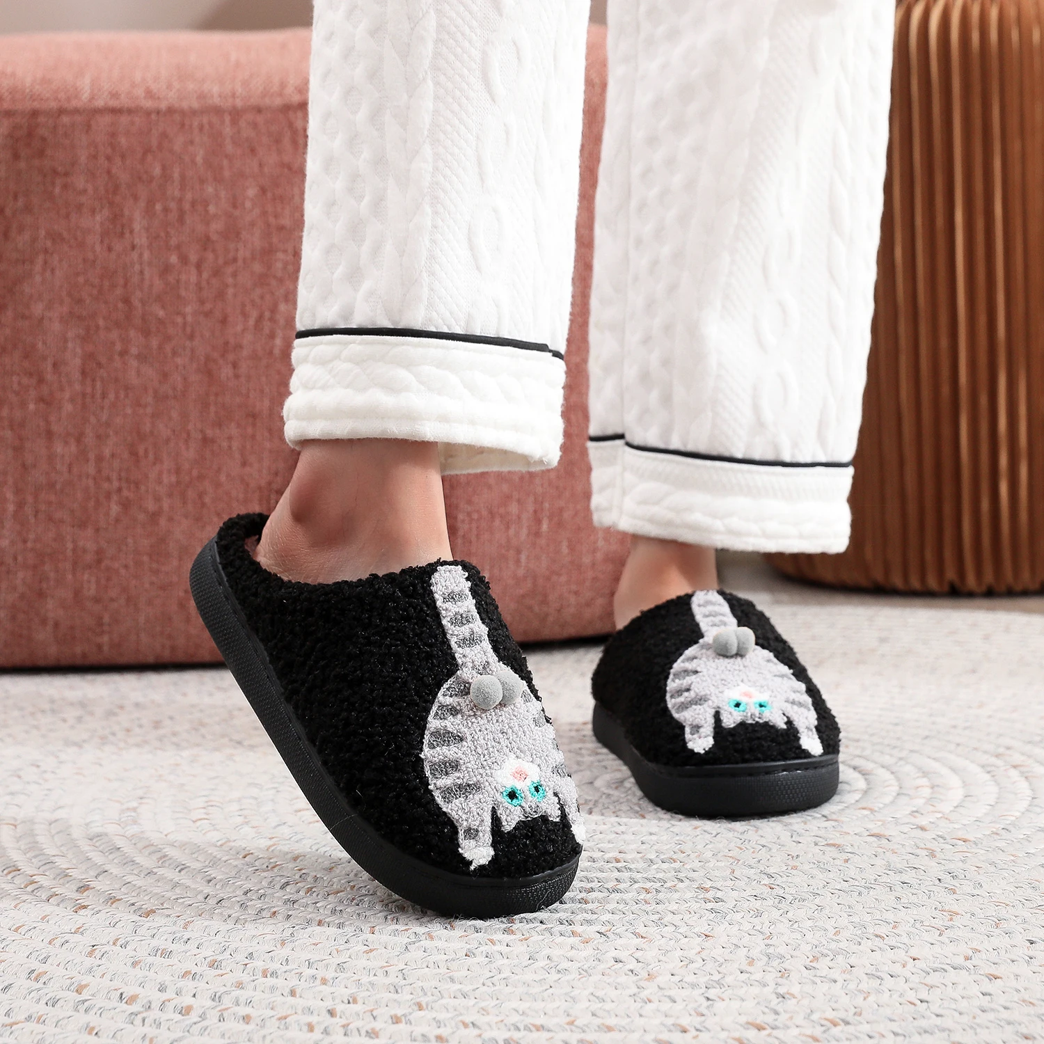 A Pair of Black Embroidered Cat-Patterned Plush Home Slippers with Thick Soles, Comfortable and Warm, Non-Slip Indoor Slippers, Personalized Gifts for Autumn and Winter, Suitable for Both Men and Women to Wear in the Bedroom view 6