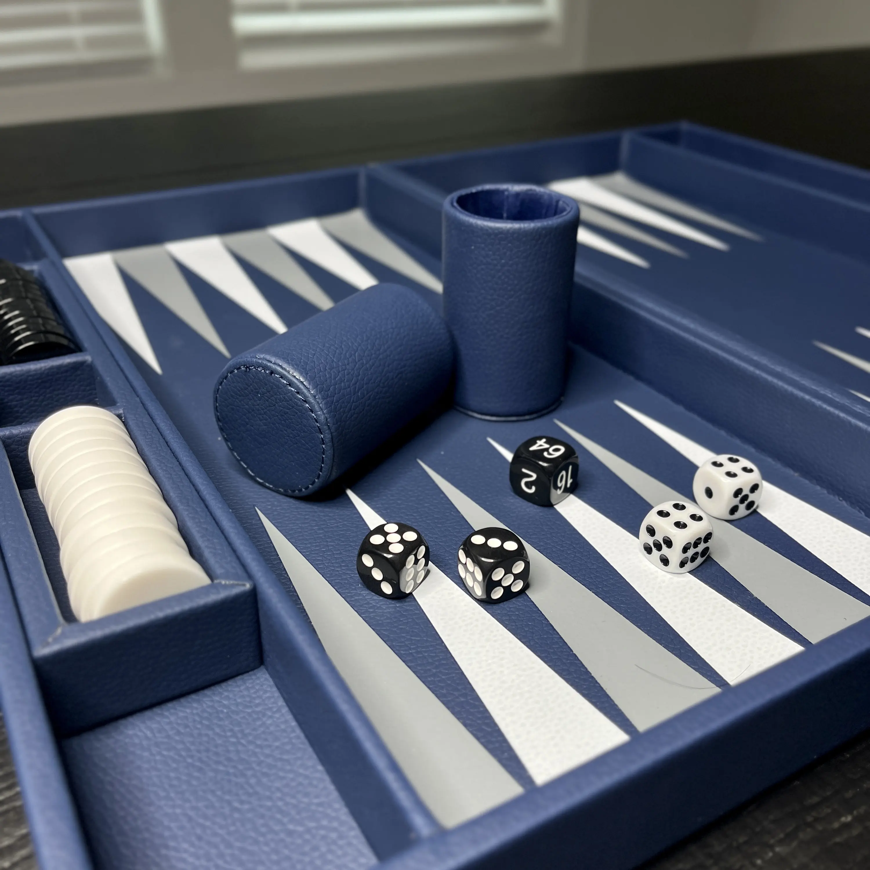 Travel Acrylic Backgammon Set Case Leather Travel Board Game Luxury Gift