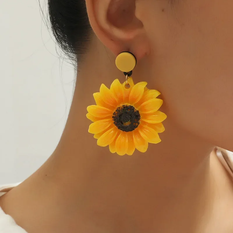 Korean Fashion Vintage Sunflower Earrings Personality Temperament Versatile Exaggerated Small Fresh Flower Earrings