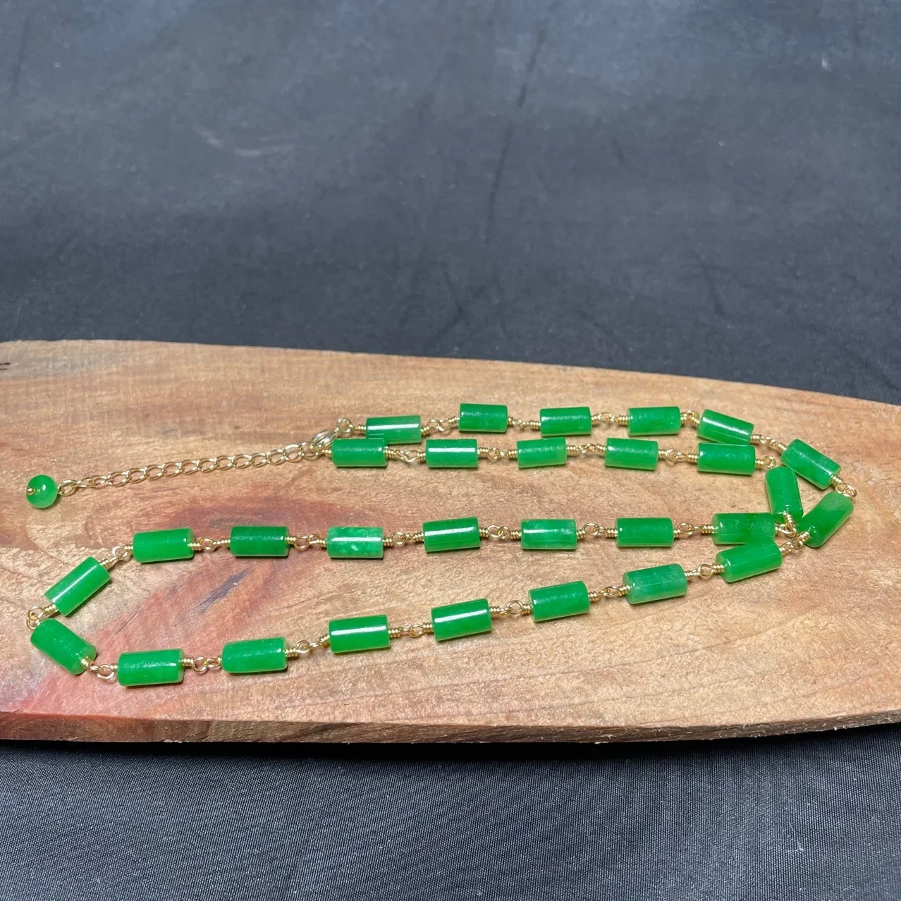 Green Jade Beaded Necklace Vintage Lucky Jewelry Stone Gifts for Women Chinese Carved Emerald Necklaces Natural Charm