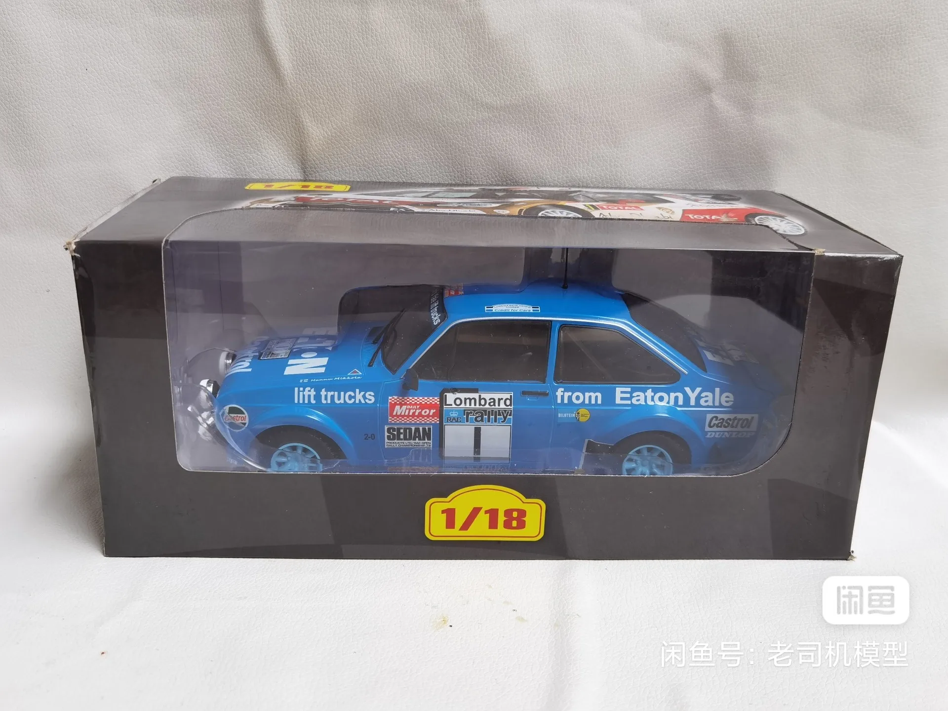 Diecast IXO Escala 1:18 FORD ESCORT MKII # 1 modelo de carro de corrida brinquedo colecionável presente lembrança ornamento de exibição
