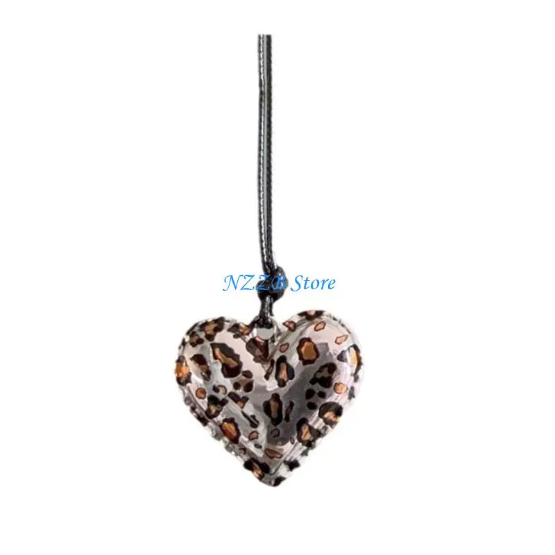 

T21F Distinctive Leopard Heart Star Pendant Necklace Accessory for Fashionistas