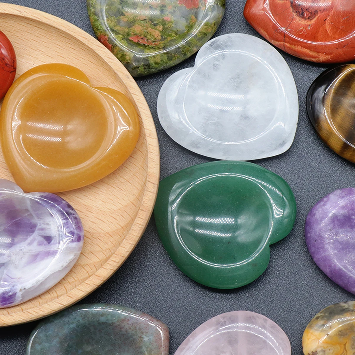 

1pc Natural Stone Heart Shaped Crystal Agate Worry Free Stone Thumb Heart Stone Home Decoration Crafts Decoration Gifts