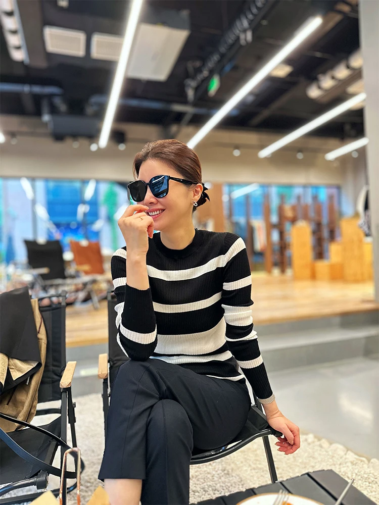 

VI Classic Silk Wool Slim Fit Striped Knitted Base irt Commute Sle Medium Softn Long Sve round Ne Anti-Ball