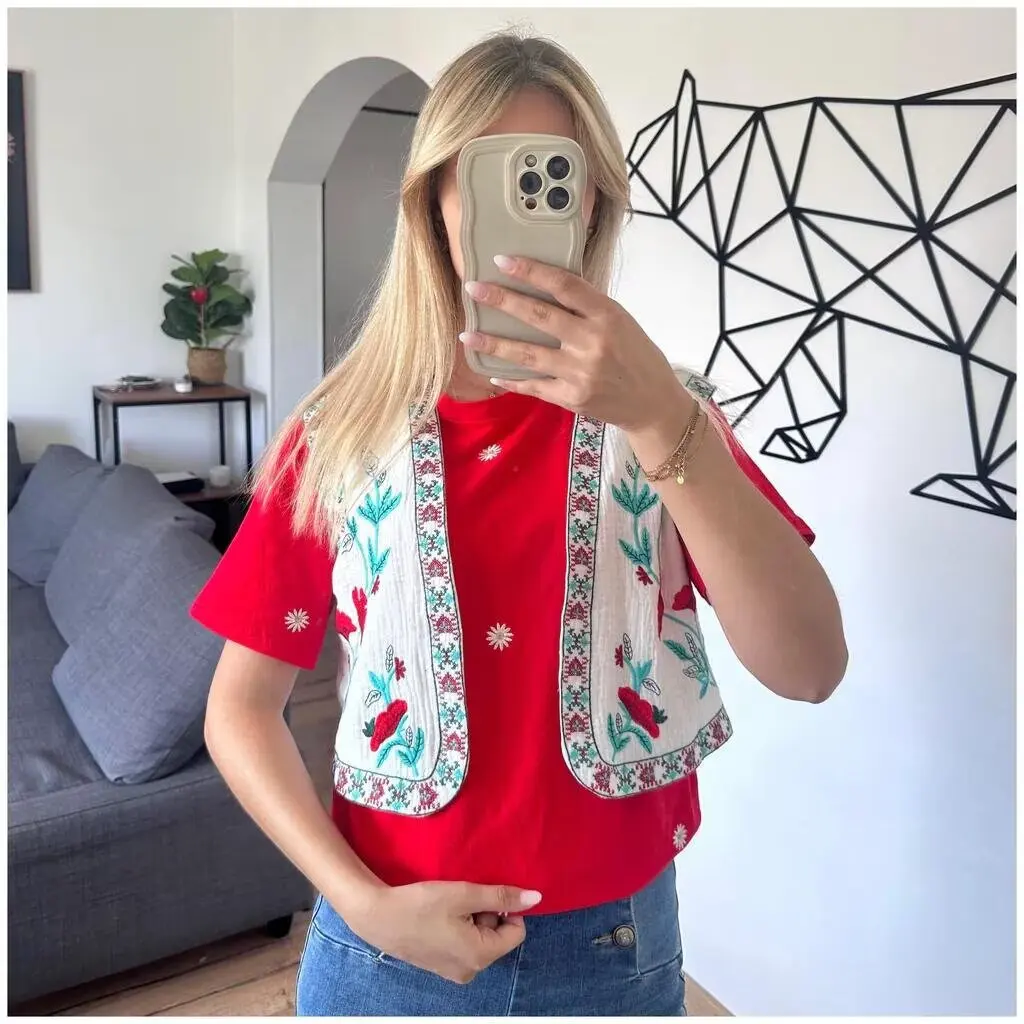 Early Autumn New Arrival Women's Fashion Simple Casual Embroidered Vest Top Quality Polyester Fiber Short Length Plant Floral...