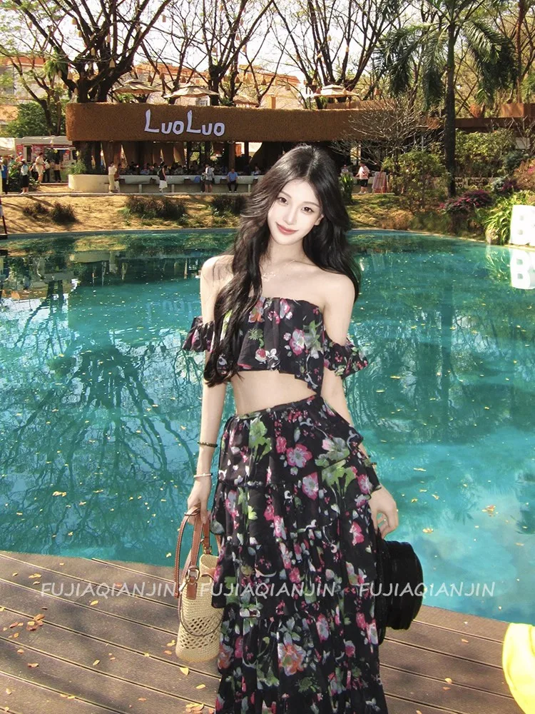 Pure Desire Sexy Floral Print Short Strapless Vest Top Women's Holiday Style High Waist Flared Skirt Two-Piece Set