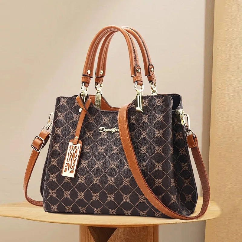 

2025 New Ladies Handbag Summer Fashion Middle-aged Mother Crossbody Bag Large Versatile Commuting Tote Bag Bolsas De Mujer