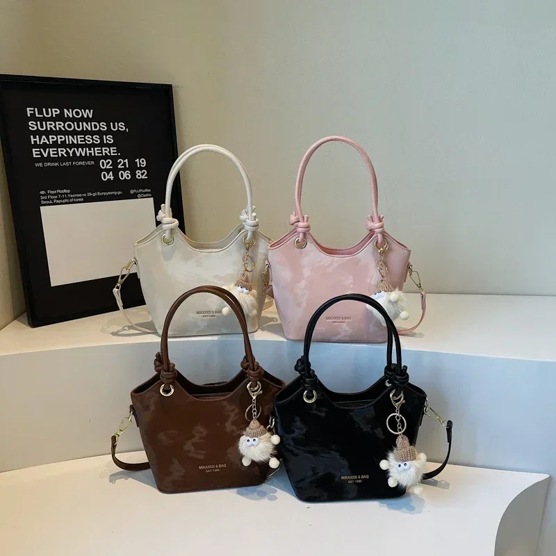 

Милая стильная однотонная квадратная женская сумка на молнии из искусственной кожи, горячая распродажа 2026, популярная модная маленькая квадратная сумка через плечо для поездок на работу