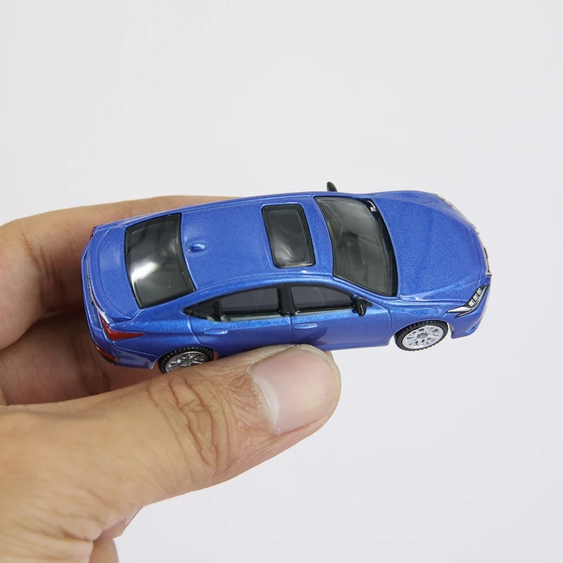 

CCA 1:64 Simulation Lexus ES300h alloy car model desktop mini car decoration gift collection gift