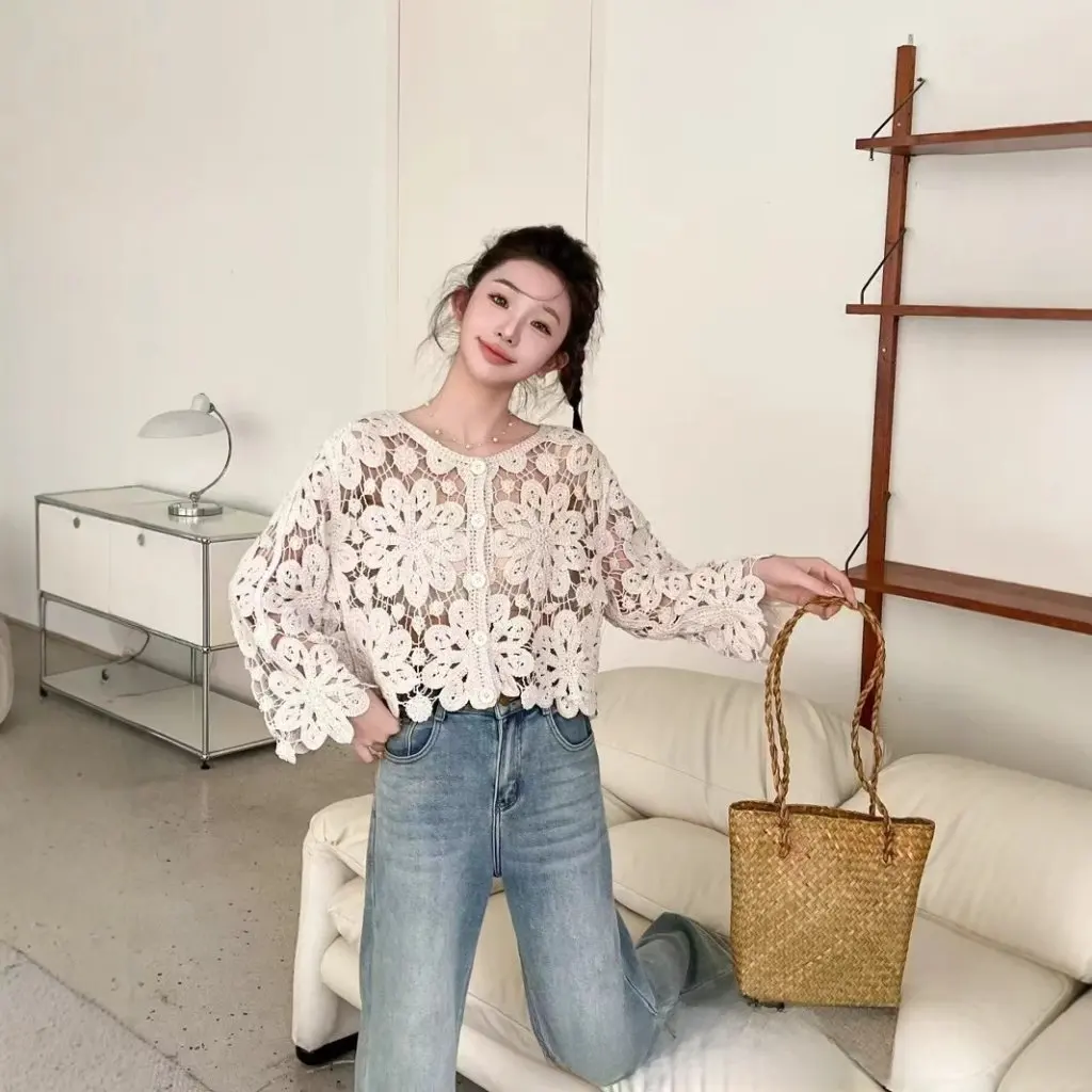 

Women's Korean Style Loose Slimming Hollow Crochet Cardigan Long Sleeve Chic Top Fashionable Western Style Unique Design