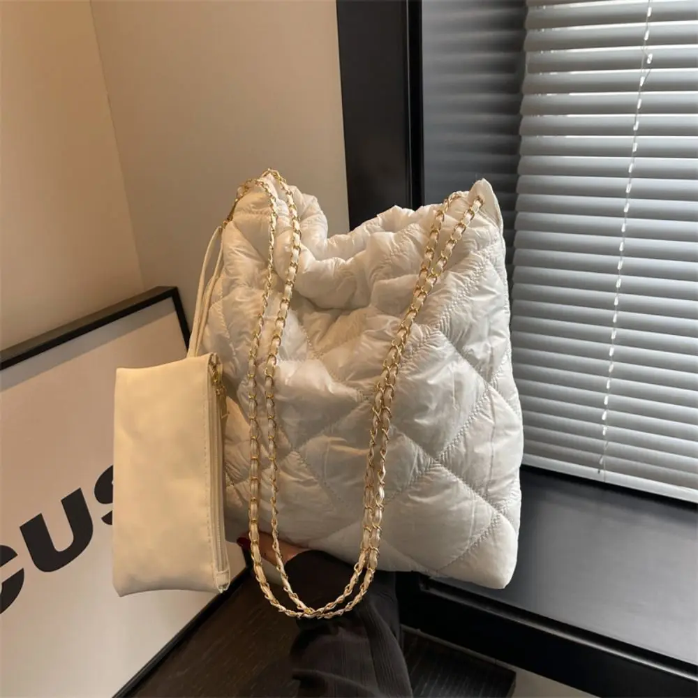 Sac fourre-tout rembourré en plumes de grande capacité pour femmes, sacs à provisions en coton PU faits à la main, sac à motifs initiés par LatejPattern