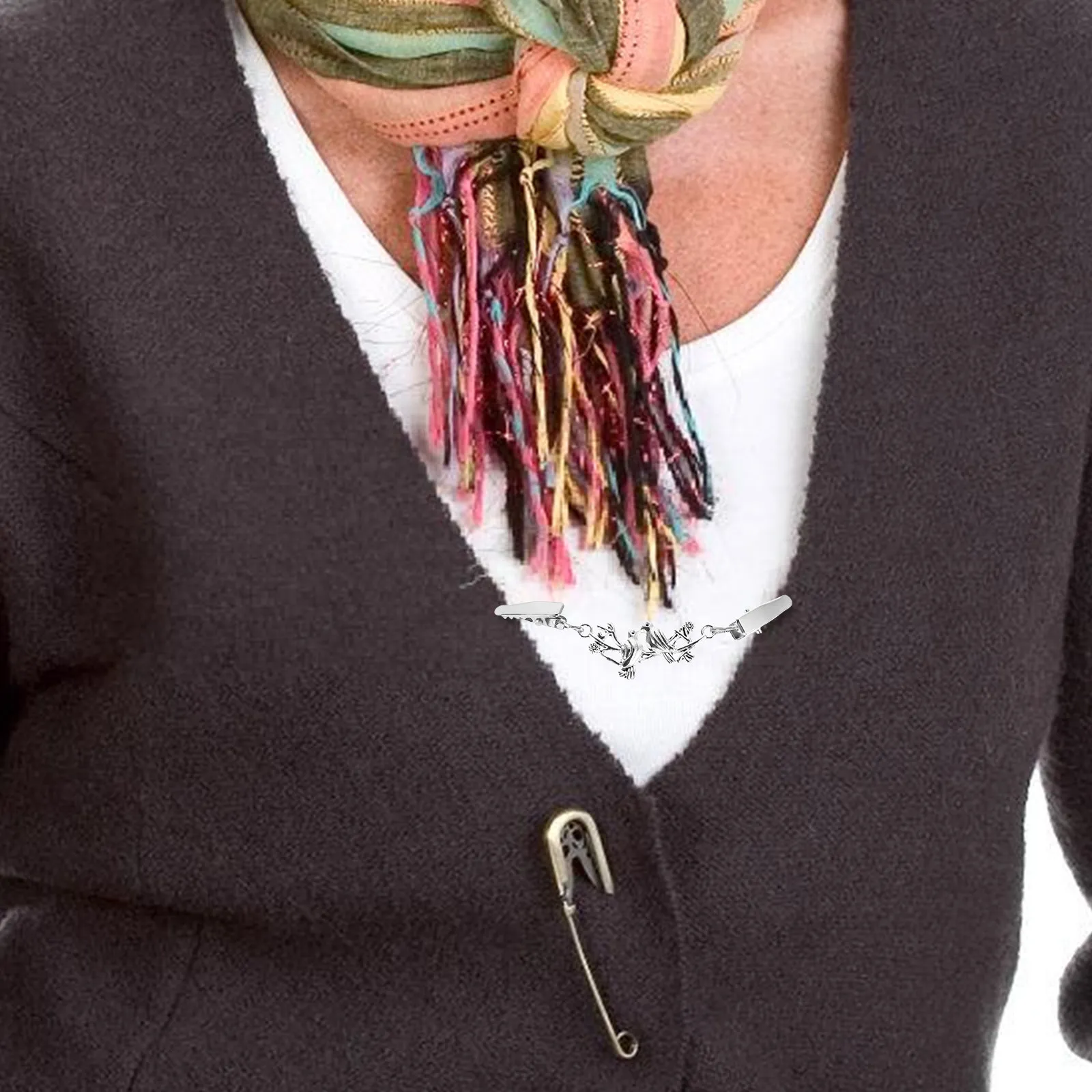 2Pcs Mandarin Duck Sweater Closure Clips Cute Shawl Collar Brooch Cardigan Clips Metal Clothing Accessories Retro Cardigan Clip