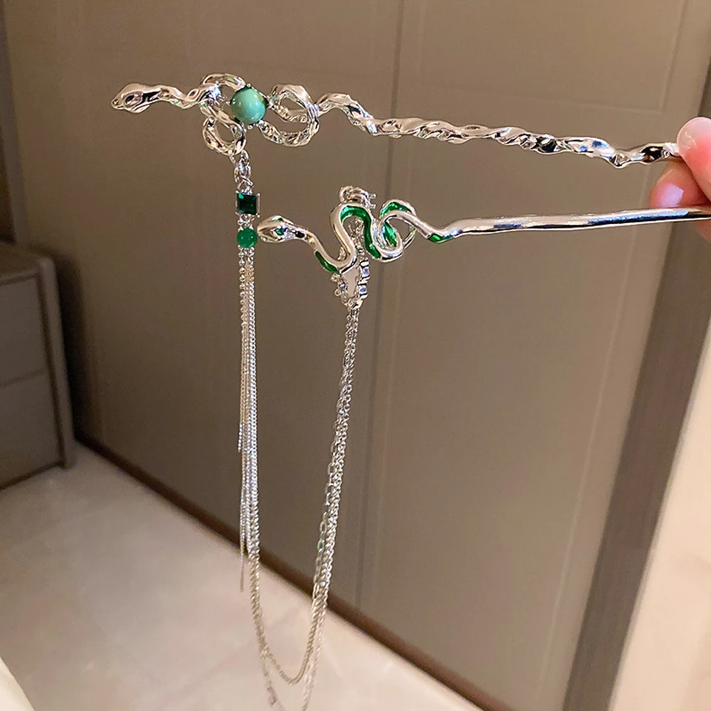 

2022 New Snake Shaped Hair Stick Tassel Silver Color Hairin Forks Chopsticks Women's Cosplay Party Headpiece Unique Hair Jewelry